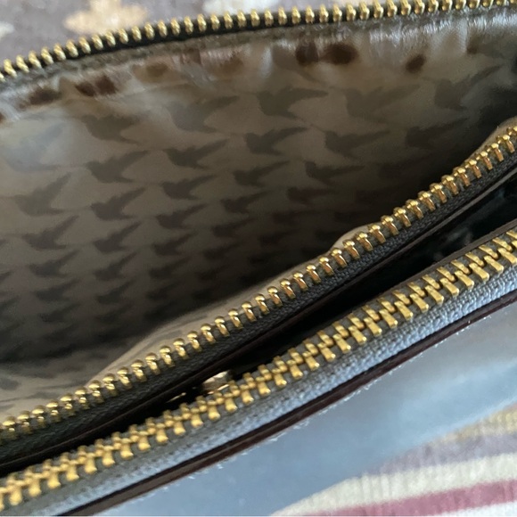 Lo & Sons Pearl Crossbody - Black Saffiano Leather - Picture 7 of 10